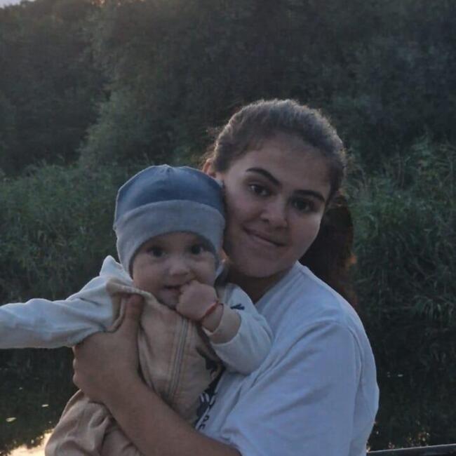 Babysitter in Iași: Lacramioara