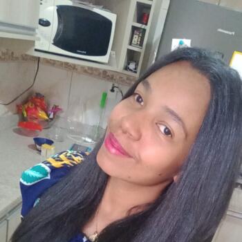 Babysitter Poços de Caldas: Ester