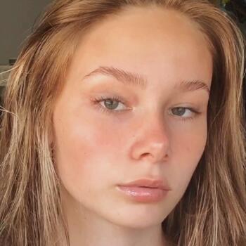 Babysitter Newtownabbey: Lacie