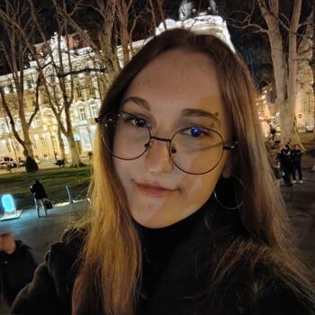 Dadilja u Zagreb: Mia