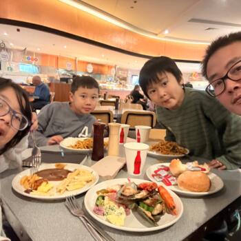 Babysitting job in Adelaide: babysitting job Thanh