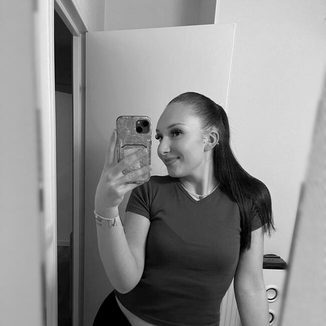 Babysitter in Marmande: Stessy