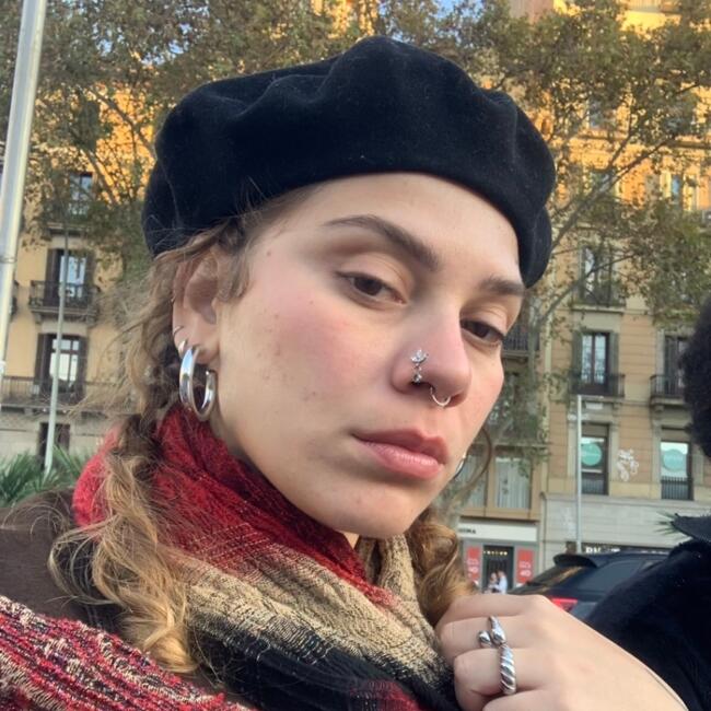 Babysitter in Barcelona: Carolina Cristine