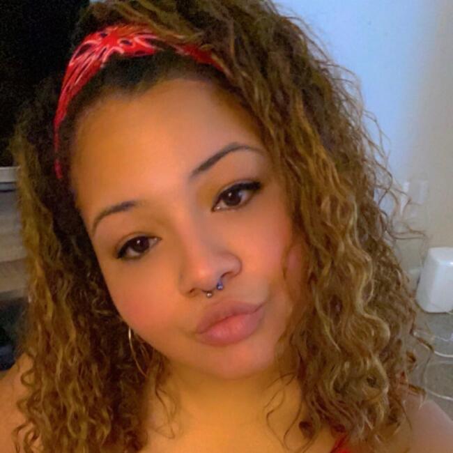 Babysitter in Jacksonville: Crista