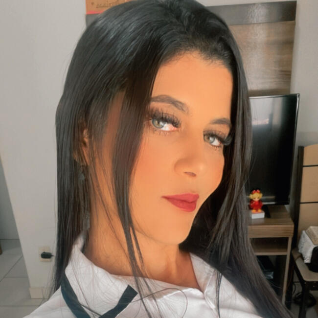 Babysitter in Sabará: Larissa