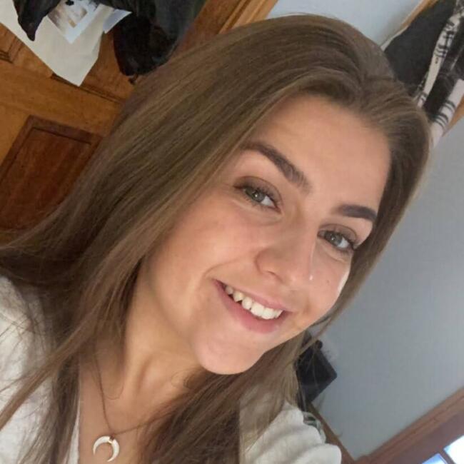 Babysitter in Edinburgh: Ellie