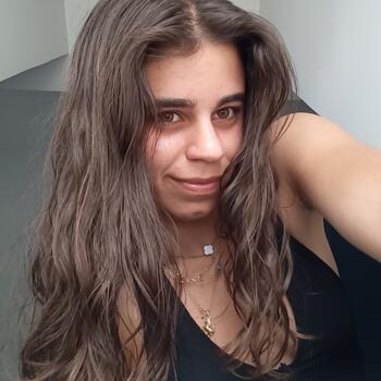 Babysitter Caen: Hélèna