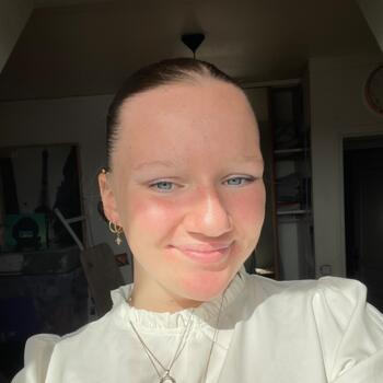 Baby-sitter Pleurtuit: Léa