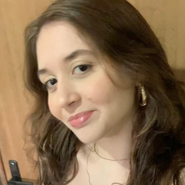 Babá em Tijucas: Rayssa