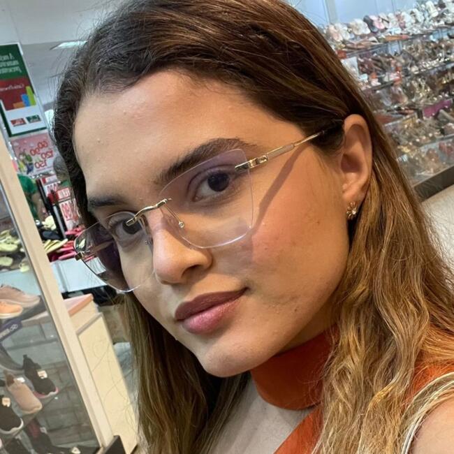 Emprego de babá em Fortaleza: Raiane