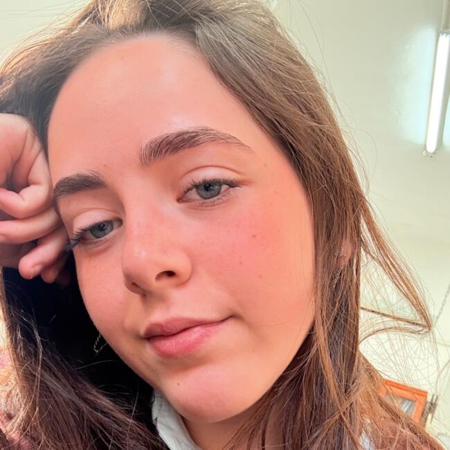 בייביסיטר ב- ירושלים: מלכי