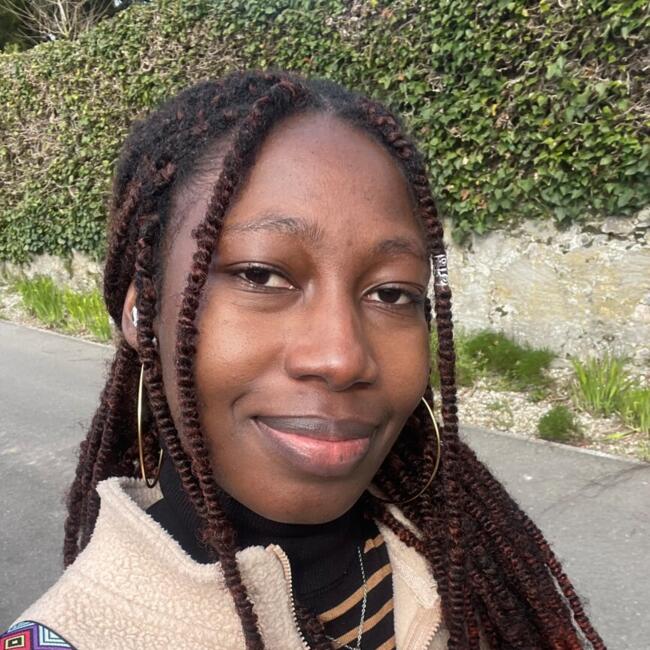 Babysitter in Versoix: Maya