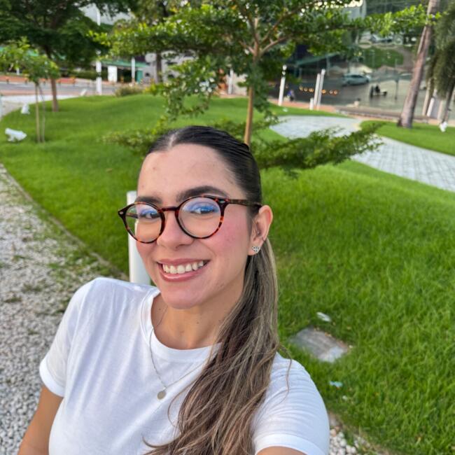 Babysitter in Fortaleza: RAISSA