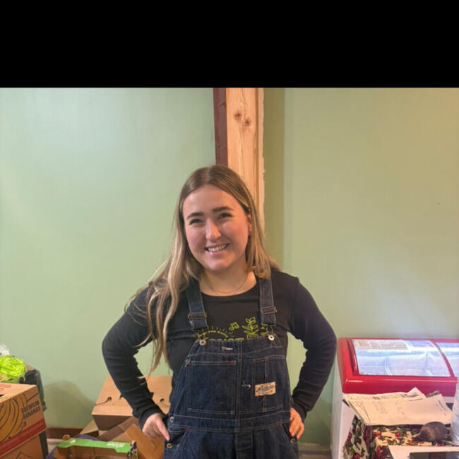 Babysitter in Nelson: Josie