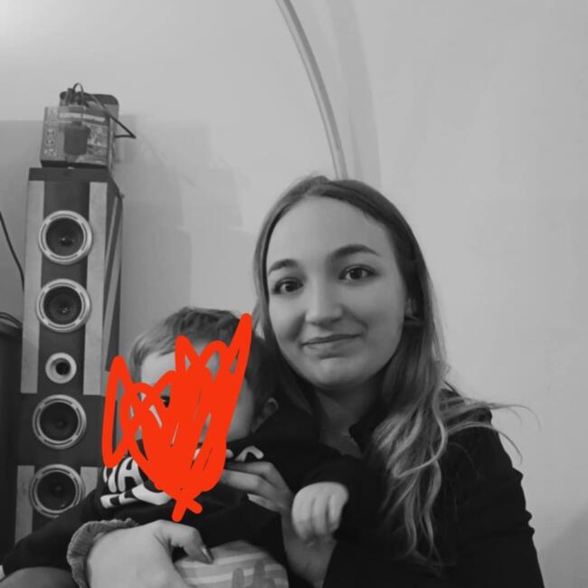 Babysitter in Busy: Sarah