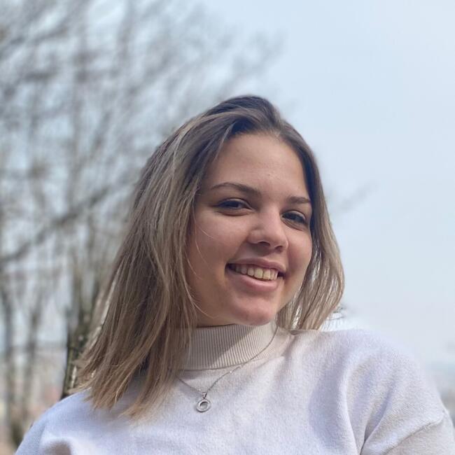 Babysitter in Thônex: Isabella