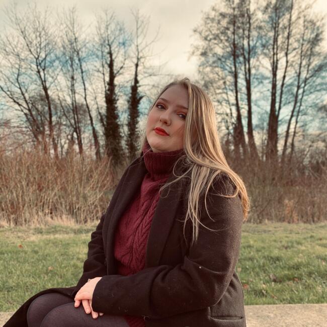 Babysitter in Gravelines: Kelly