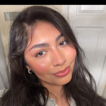 Babysitter in Bridgeport: Paola