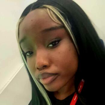 Babysitter στην περιοχή Νιούκασλ: Angela