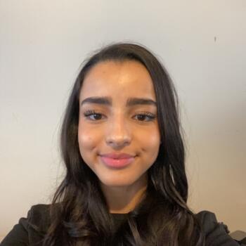 Babysitter in Tourcoing: Leila