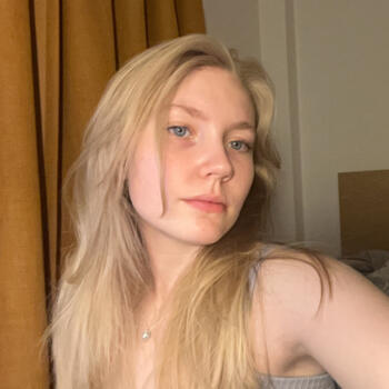 Babysitter in Edinburgh: Hayley