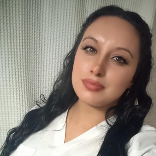 Babysitter in Almirante Brown: Mayra