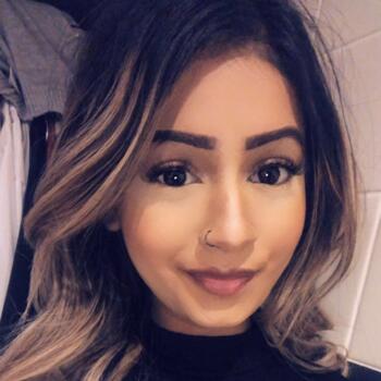 Baby-sitter in Vancouver: Zainab