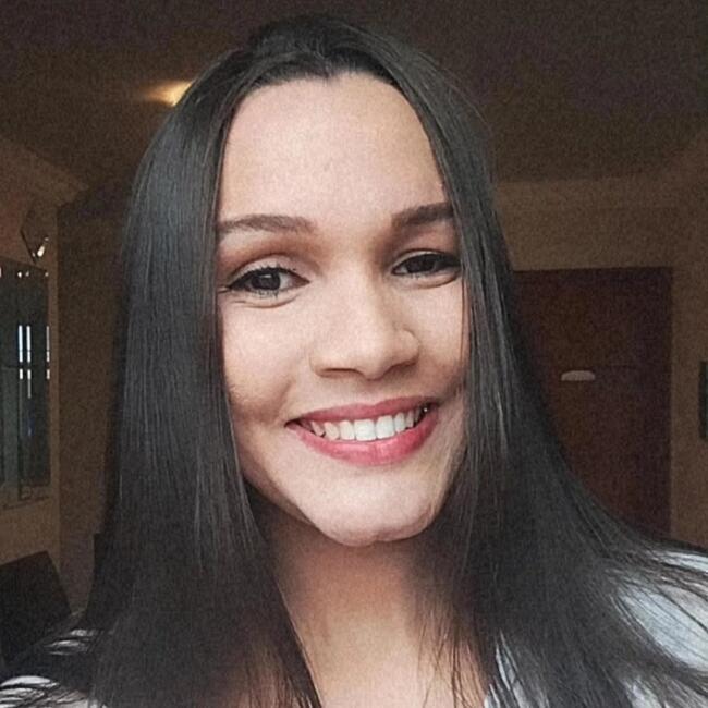 Emprego de babá em São José dos Pinhais: Monia