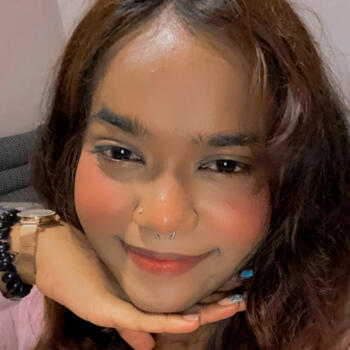 位于Singapore Island的临时保姆: Darshanaa