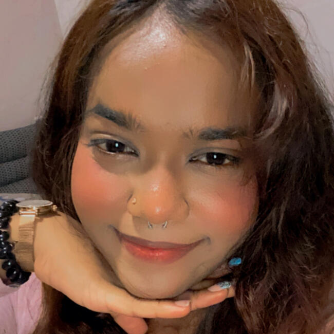 位于Singapore Island的临时保姆: Darshanaa