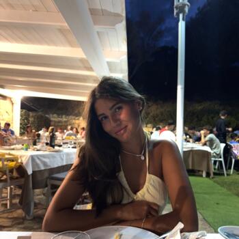 Babysitter a Trieste: Giulia