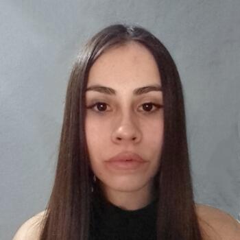 Niñera en Almirante Brown: Dana