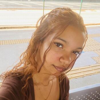 Babysitter Goiânia: Helem