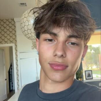 Babysitter in Champigny-sur-Marne: HAROUN