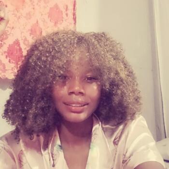 Babysitter in Kourou: Michelda