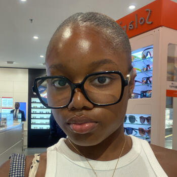 Babysitter in Chanteloup-les-Vignes: Jasmine