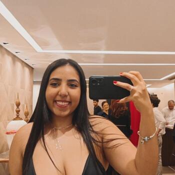 Babysitter in Brasília: Larissa