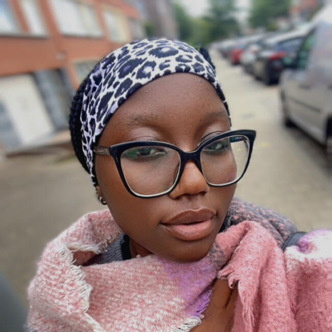 Babysitter in Antwerp: Yasmina