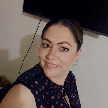 Niñera Ambato: Jhaneth Patricia