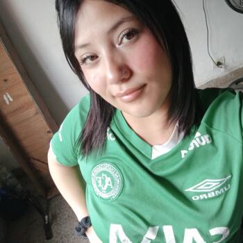 Babysitter in Pilar: Lucia