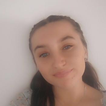 Babysitter in Waikanae: Amy