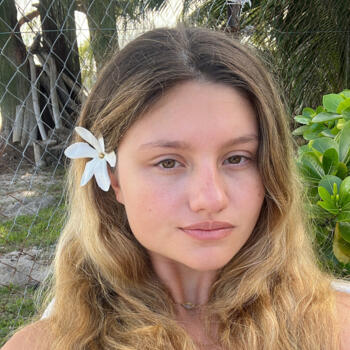 Babysitter in Auckland: Claire