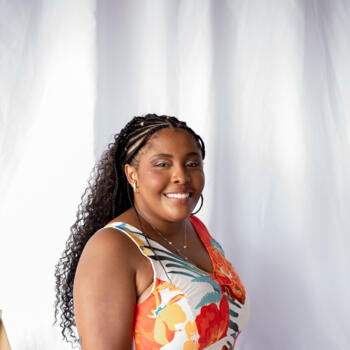 Babá Juiz de Fora: Sarah