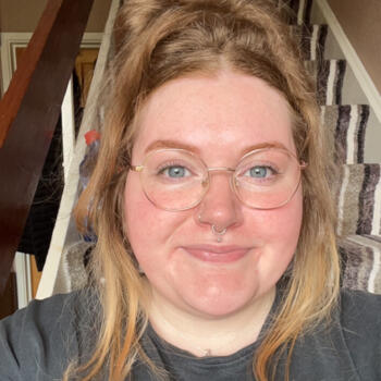 Babysitter in Killarney: Kayla