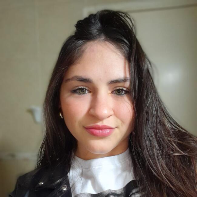 Babysitter in Rosario: Samira