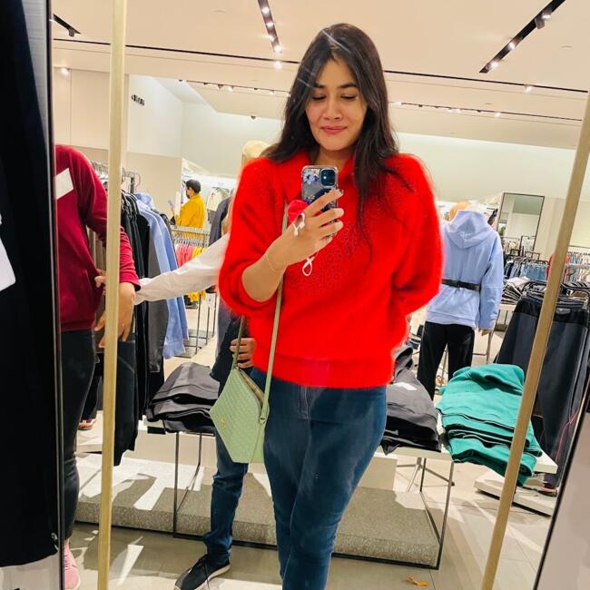 Babysitting job in Delhi: Sapna