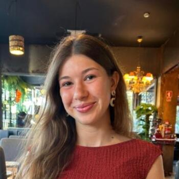 Babysitter em Alcabideche: Maria