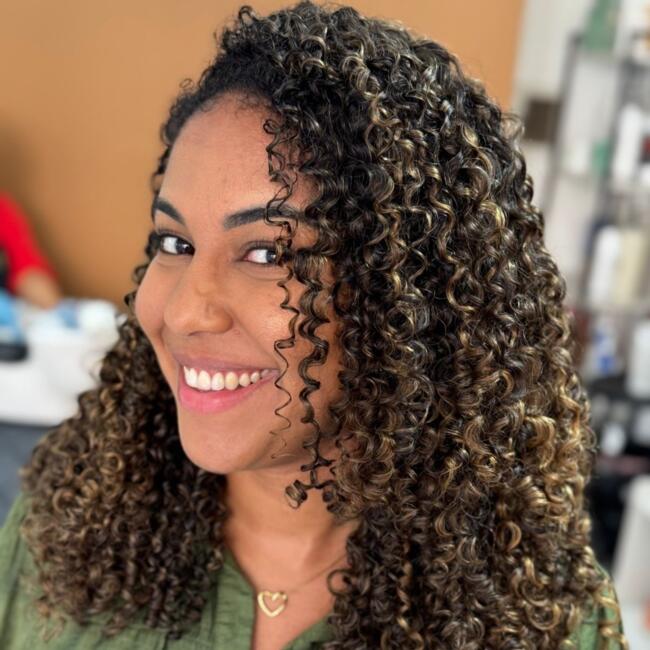 Babysitting job in Camaçari: Thais