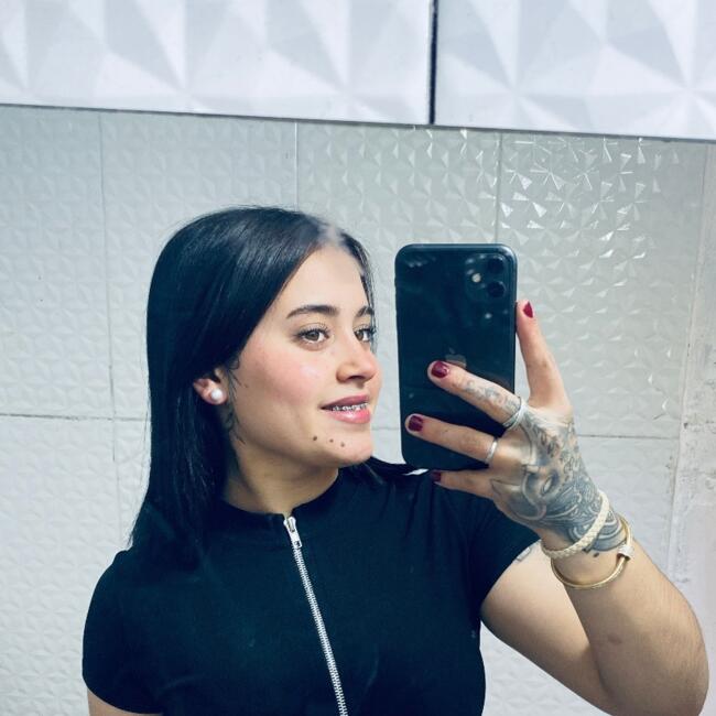 Babysitter in Pando: Angie