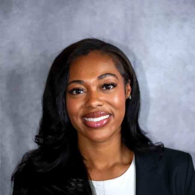 Babysitter in Alsip: Mikhaiya